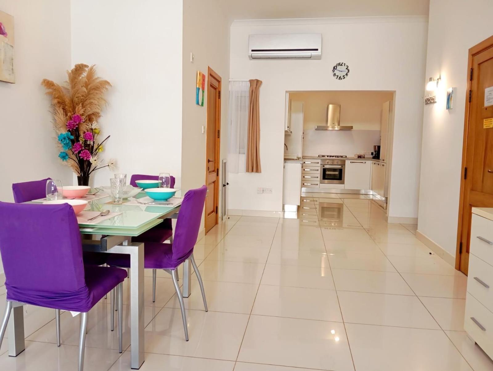 Modern Apartment In The Heart Of Sliema Steps From The Seafront المظهر الخارجي الصورة